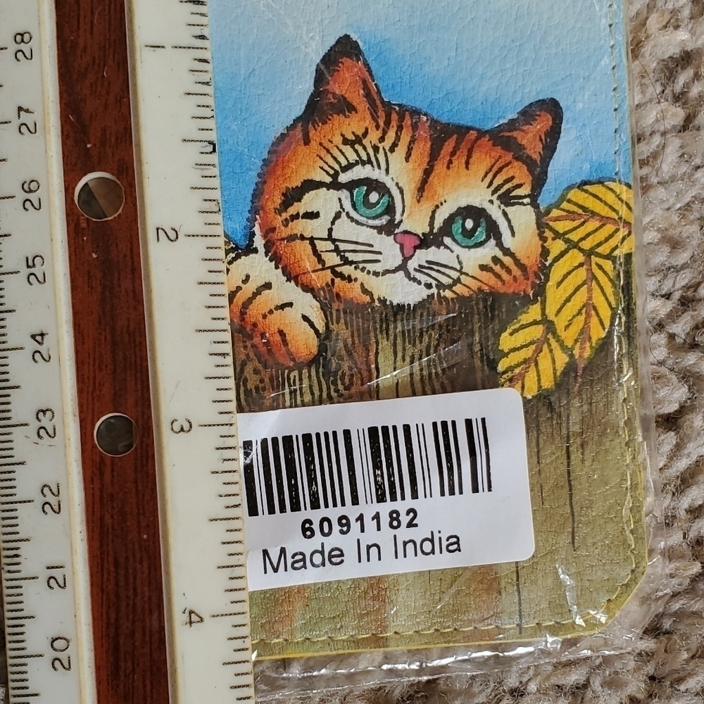 Sukriti Genuine Leather Hand Painted Luggage Tag - Picture 5 of 7